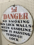 Round Dbl Signed Porcelain Danger Sign
