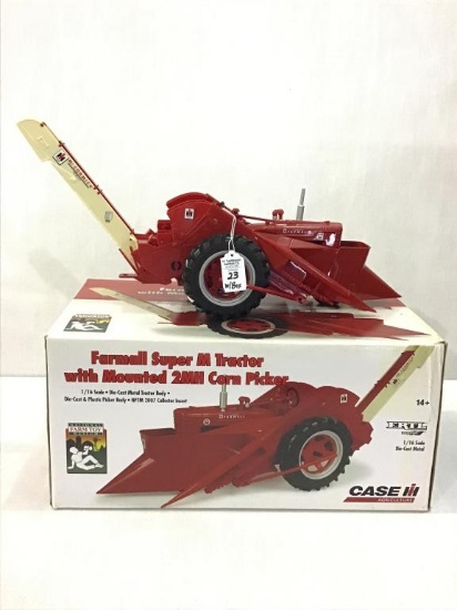Ertl 1/16th Scale Farmall Super M Tractor w/