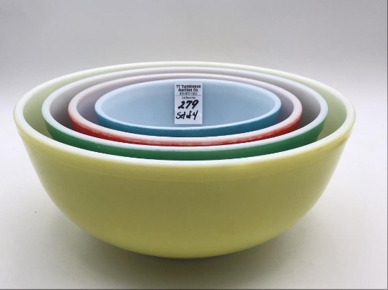 Set of 4 Pyrex Primary Color Nesting Mixing Bowls
