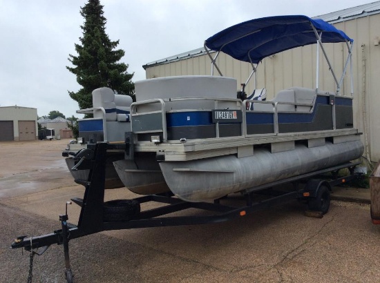 1988 Bass Tracker Bass Buggy DL SE Pontoon