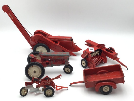 Lot of 5 Older Tru Scale Pieces (Used Condition)