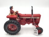 1/16 Scale International Farmall 826 Toy Tractor