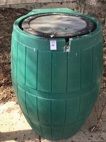 Contemp. Rain Barrel