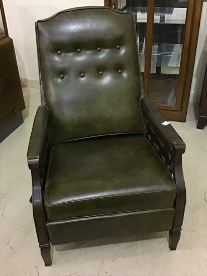 Vintage Recliner (In Very Good Condition)