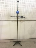 Lightening Globe Stand w/ Directional Arrow &