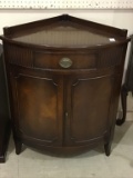 Unusual Sm. Duncan Phfye Style One Drawer Corner