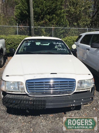 2010, FORD, CROWN VICTORIA, FULL SIZE SEDAN, 2FABP7BV5AX135618, 70825 miles, SALVAGE TITLE