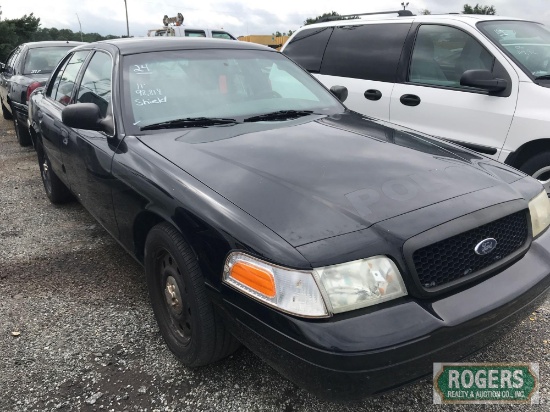 2011 Ford, Crown Vic, 4.6, 98818 miles, No Console, Has Shield, 2FABP7BV8BX152625