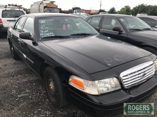 2009 Ford Crown Vic, 4.6, 98381 miles, Has Shield, No Console, No Back Seat, 2FAHP71V69X149292