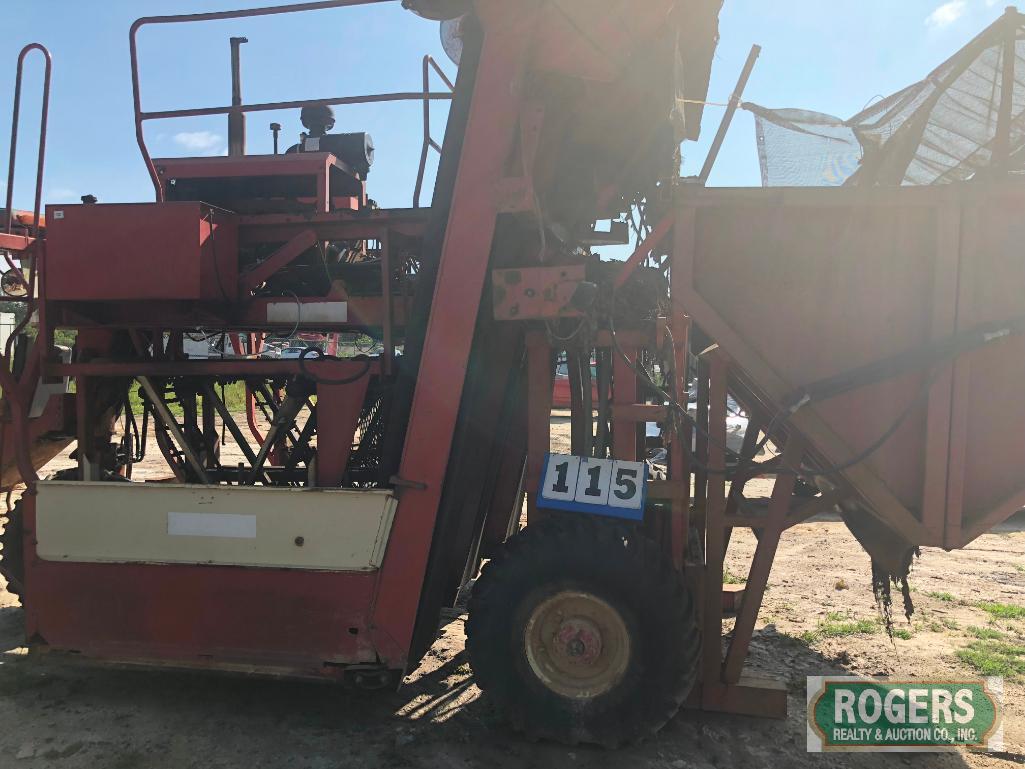 DeCloet Tobacco Harvester w/ Delugger Heads