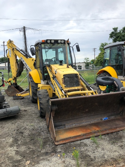 2007  New holland Backhoe B110