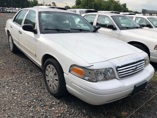 2010 - FORD  CROWN VICTORIA