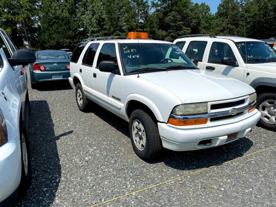 2004 CHEVROLET BLAZER MID SIZE SUV