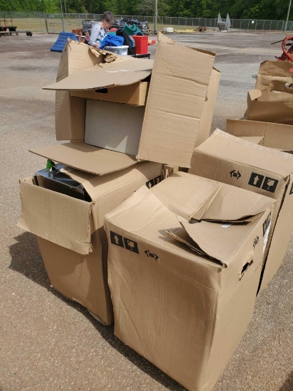 Pallet of 6 water fountains