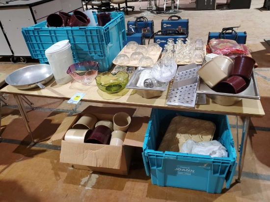 Kitchenware lot and table