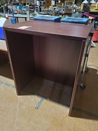 Tall worktable