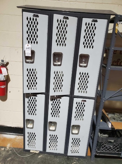 Locker set