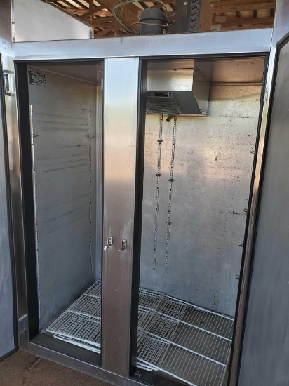 Crc model model r43.aa.25 2 door commercial refrigerator freezer