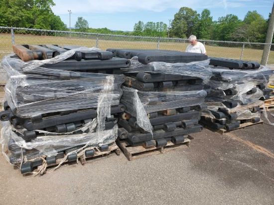 6 pallets of plastic playground edging
