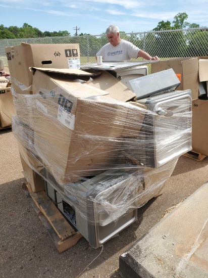 Pallet of 9 used waterfountains
