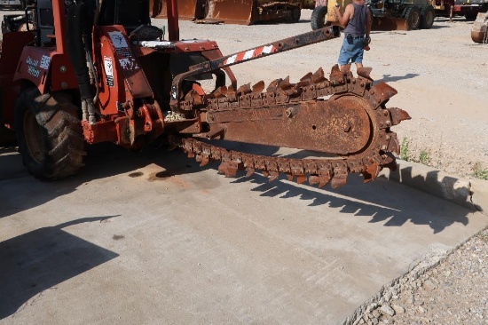 Ditch Witch Trencher Model 2600, S/N CMWRT40XE6000149 (#E13)