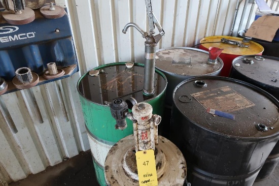 LOT: (4) Pneumatic Barrel Pumps, (4) Manual Barrel Pumps