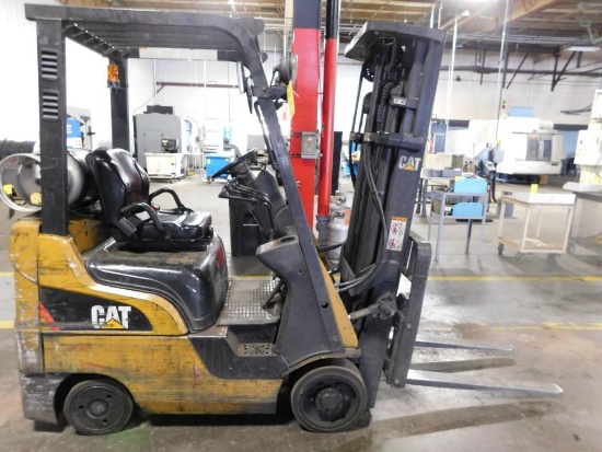 Caterpillar 2700 lb. LP Forklift Model C3500-LP, S/N AT81F10440, Solid Tires, 3-Stage Mast, Side