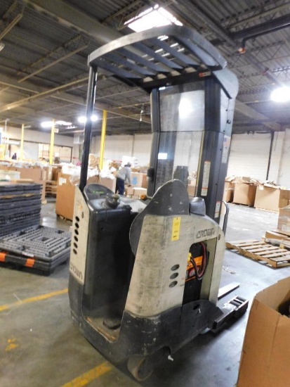 Crown 3500 lb. Stand-up Rider Electric Lift Truck Model RR5200, S/N 1A29055, 36 Volt