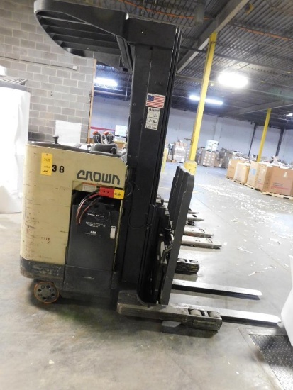 Crown 3500 lb. Stand-up Rider Electric Lift Truck Model RR3520-35, S/N 1A185450 (needs 36 volt