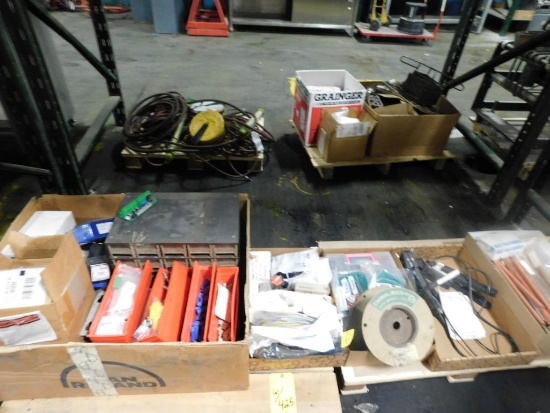 LOT: Electric Motors, Pumps, Chain & Conveyor Belt Parts