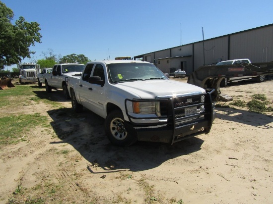 2011 GMC Sierra Pickup Truck, Crew Cab, 4X4, External Fuel Tank, VIN 3GTP2U