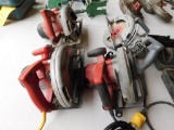 LOT: (4) Skil 7-1/4 in. Circular Saws, (1) Worm Drive