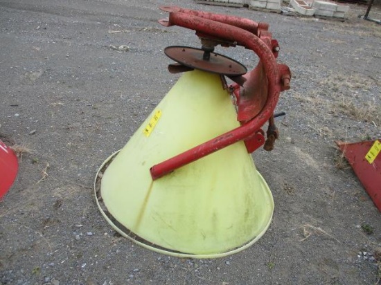 County Line Model 5-500 UM 3-Point Hitch PTO Operated Broad Cast Spreader Attachment.