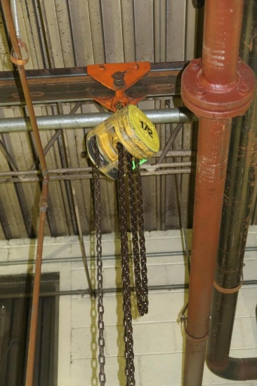 LOT: (3) Chain Falls