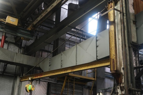 LOT: (2) 1/2 Wall Mount Jib Cranes, 1/2 Ton Chain Fall