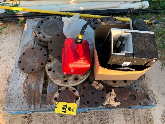 LOT: (1) Pallet Pipe Caps, Sand Blast Hood, T-Post Driver, Step Ladder, Hand Spreader, Assorted