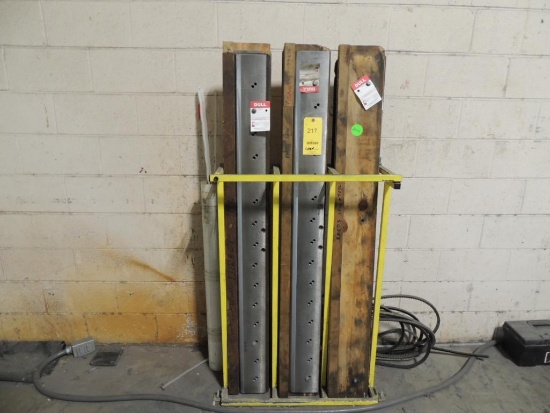 LOT: (7) Polar 54 in. Blades