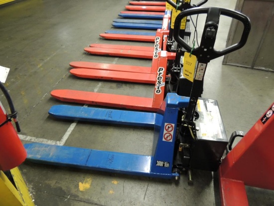 Presto Battery Powered Hydraulic Pallet Truck Model L270DCHD, 3000 lb.Cap. 27 in.