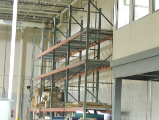 LOT: Pallet Racking 4 Sections 32in. x 8 ft. ( Teardrop U Punch )