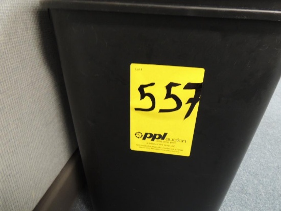 LOT: Office and Recycle Trash Cans