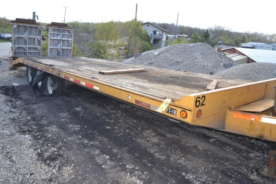2002 Felling 96 in. x 22 ft. Wood Deck Tri-Axle Flatbed Trailer, VIN 5FTDE272021018491, 48 in.