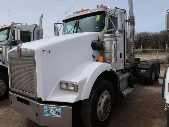 2013 Kenworth Model T800, Tandem Axle Tractor, w/ Masport Vacuum Pump, 14.9L L6 Diesel, Wet Kit,