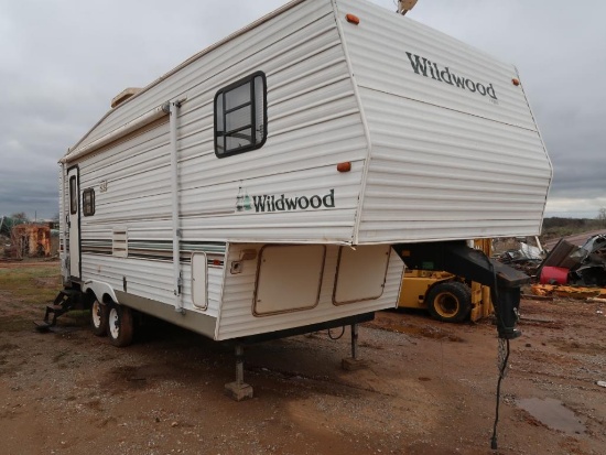 Wildwood Model 25RLSS (665), 5th Wheel Travel Trailer, VIN: 4X4FWDA272B039959