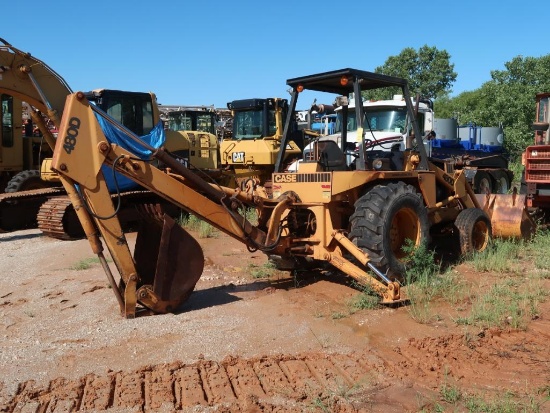 1982 Case Loader Backhoe Model 480D, S/N 9061377, 24 in. Rear Bucket, 80 in. Front Bucket, 1520