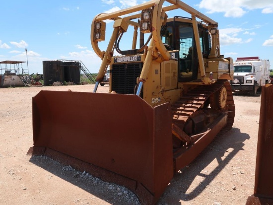 2004 Caterpillar Crawler Tractor Model D6R XL, VIN AAX00770, Winch, 124 in. 4-Way Blade with Ripper