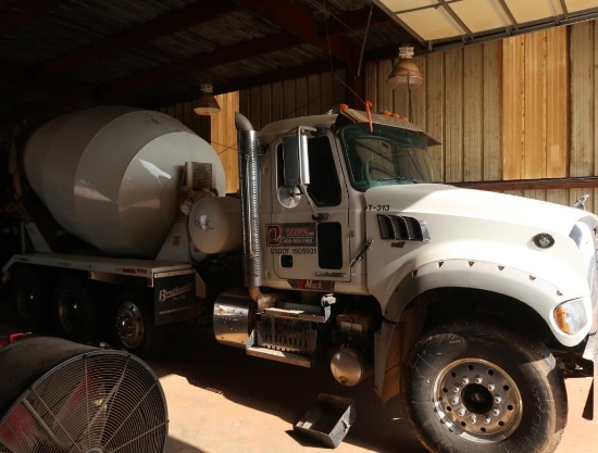 2012 Mack/Beck Tri-Axle Cement Truck Model GU713, VIN 1M2AX04C8CM010904, 9-Speed Transmission, Beck