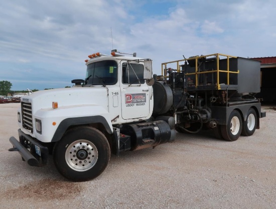 1996 Mack Tandem-Axle Pump Truck Model RD688S, VIN 1M2P267Y4TM023734, 13-Speed (est.) Transmission,