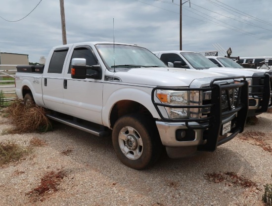 LOT: 2011 Ford FX4 Crew Cab Pick-up Truck Model F-250 XLT Super Duty, VIN 1FT7W2B60BEC15197, V8 Gas,
