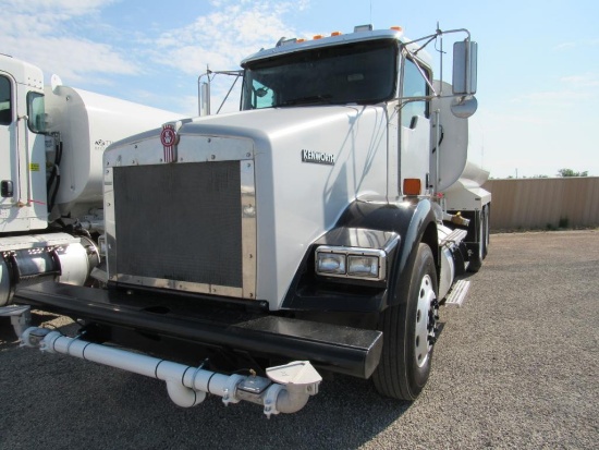 2012 Kenworth Water Truck Model T800, VIN 1CKDD49X0CJ333508, Eaton 10-Speed Transmission