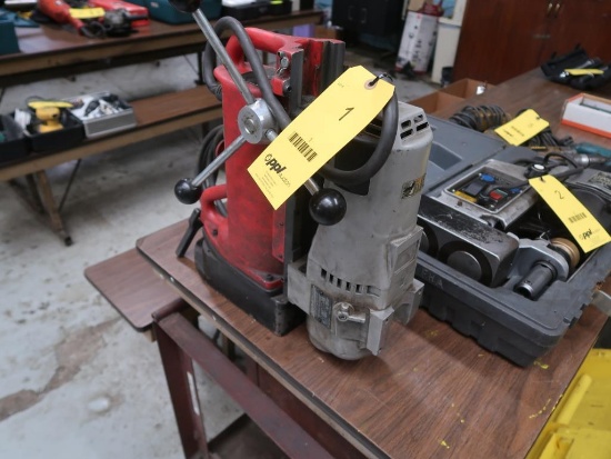 Milwaukee Magnetic Drill (no chuck)
